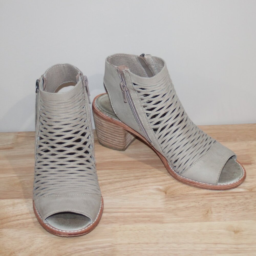 10a EC LADIES DIBA TRUE OPEN TOE/DOUBLE ZIPPER CHUNKY HEELS - 7 - TAN